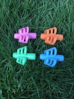 Porte-stylo TPR véritable à deux doigts | Porte-crayons, douille de stylo, outil d'écriture, de correction, stylo, support de correcteur, manche de support