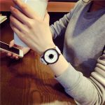 Chaude Simple mode coréenne amoureux Couple montre à Quartz en cuir horloge hommes femmes montres personnalité étudiant montres décontractée TC21