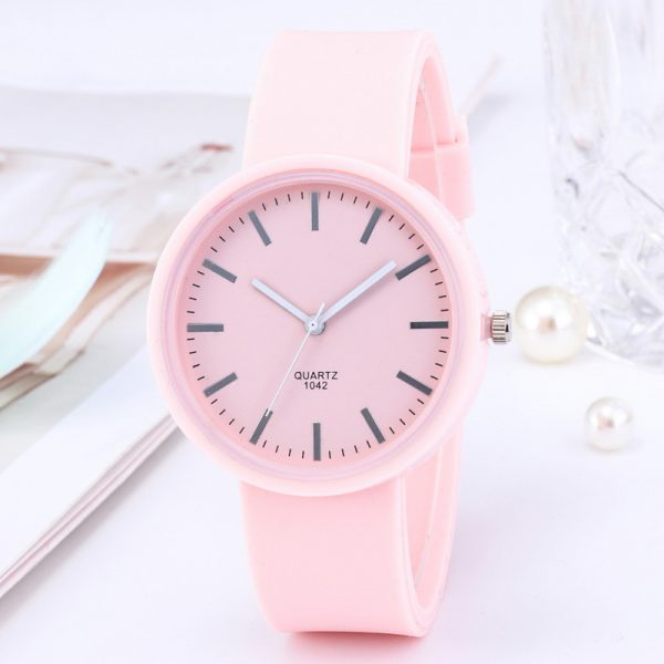 2020 nouvelle mode femmes montres Ins à la mode couleur bonbon montre-bracelet coréen Silicone bande Quartz montre Reloj Mujer Relogio Feminino