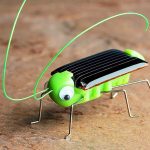 Nouveau 1 pièces enfants bébé énergie solaire énergie insecte sauterelle Cricket enfants jouet cadeau solaire nouveauté drôle jouets