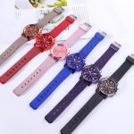 Foloy numérique femmes montres qualité mode genève chiffres romains Faux cuir analogique Quartz dames montre Bracelet horloge cadeau