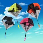 Main lancer Mini jouer soldat Parachute jouets pour enfants Sports de plein air amusant jeu de Parachute éducatif pour enfants