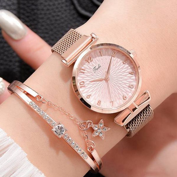 Femmes de luxe Bracelet montres à Quartz pour femmes montre magnétique dames robe de sport cadran rose montre-Bracelet horloge Relogio Feminino