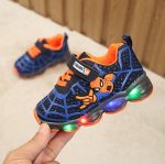 Garçons Sneaker filles Spiderman enfants chaussures Led avec lumières Sneaker 2020 printemps automne chaussures enfants enfant en bas âge bébé fille chaussures