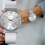 Montre pour femmes élégant Relogio le dernier haut à la mode dames maille ceinture montre sauvage dame créative mode cadeau Relogio Feminino