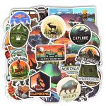 Lot de 50 autocollants étanches, divers motifs de voyage, plein air, camping, aventure, escalade, paysage, pour coller sur une valise, un ordinateur portable, un casque de vélo ou la voiture, utile pour le bricolage