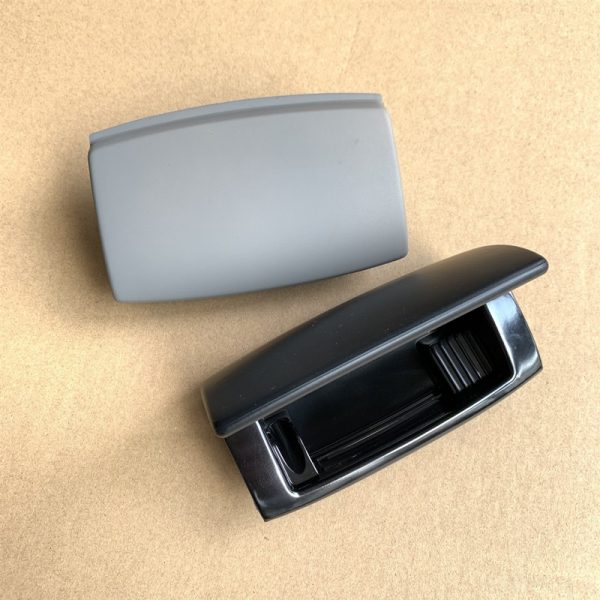 1pcs for Audi A4 B6 B7 2002 2003 2004 2005 2006 2007 2008 Interior Under Armrest Box Rear Ashtray with Cover 8E0 857 961 M