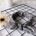 New Plaid Dots Style Winter Pet Bandanas Cotton Washable Dog Bandanas Scarf Bowties Collar Pet Square Bib For Puppies Kittens