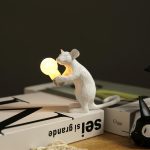 Nordic Resin Animal Rat Mouse Table Lamp Small Mini Mouse Cute LED Night Lights Home Decor Desk Light Fixtures Bedside Luminaire