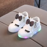 Baskets "Krasovki" à LED pour filles, taille 21 à 30, chaussures lumineuses, pour enfants, avec ruban de princesse