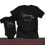 T-shirt assorti pour bébé et maman, vêtements de famille amusants, annonce de grossesse Simple, Look de famille, 2021
