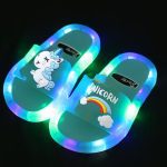 2020 fille Pantoufles Enfants LED Enfants Pantoufles Salle De Bain Bébé Sandales Enfants Chaussures pour Fille Garçons Allument Chaussures Enfant En Bas Âge