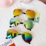 Lunettes de soleil classiques pour filles, verres miroir colorés, monture métallique, pour enfants, lunettes de voyage et de Shopping UV400, 2020