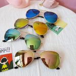 Lunettes de soleil classiques pour filles, verres miroir colorés, monture métallique, pour enfants, lunettes de voyage et de Shopping UV400, 2020