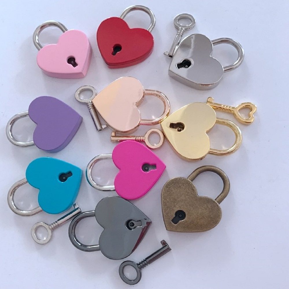 Heart-Shape-Padlocks-Vintage-Old-Antique-Style-Mini-Padlocks-With-Key-Lock-for-Travel-Wedding-Jewelry-Box-Diary-Book-Suitcase Heart Shape Padlocks Vintage Old Antique Style Mini Padlocks With Key Lock for Travel Wedding Jewelry Box Diary Book Suitcase